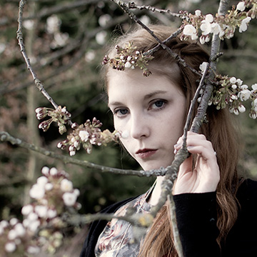 L•E<span>portrait</span>